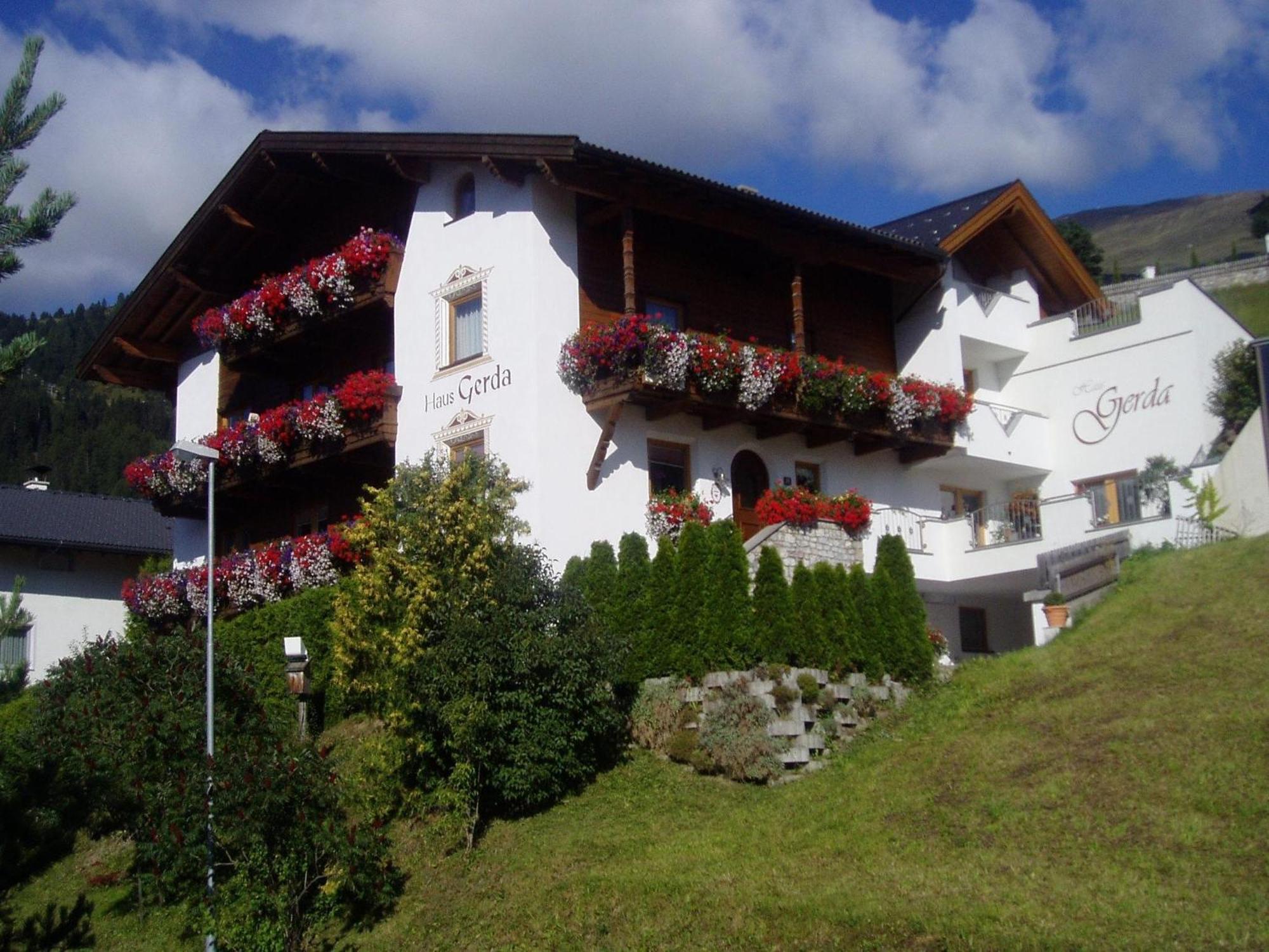 Haus Gerda Hotel Fiss Exterior photo