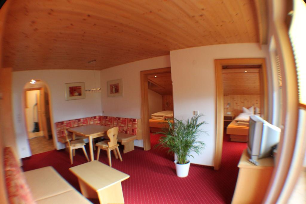 Haus Gerda Hotel Fiss Exterior photo
